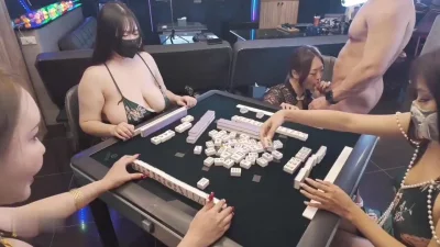 雀神争霸赛 看谁能赢得冠军